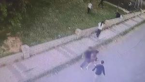 Dehşete düşüren görüntüler Büyükçekmecedeki kavgada 15 yaşındaki Abdulbaki bıçaklanarak öldürüldü