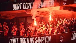 Galatasaraydan dört dörtlük taç töreni