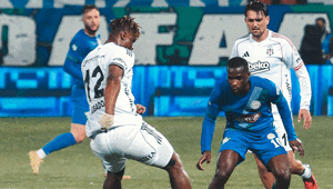 Beşiktaş sezonu 1 puanla bitirdi 4 gollü maç nefes kesti