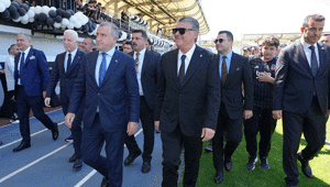 Osman Aşkın Bak: Beşiktaş’ın Türk sporuna çok kıymetli hizmetleri var