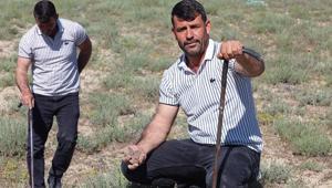 Araziyi gezip, eliyle koymuş gibi buluyor Ev ve araba sahibi yapmıştı, bu yılda arsa aldırdı
