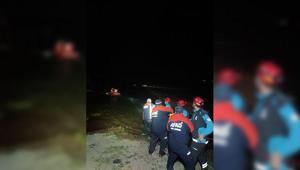 Bursa’da dere kabusu Baraj kapakları açıldı, su seviyesi yükselince 4 kişi mahsur kaldı