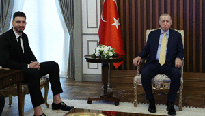 Cumhurbaşkanı Recep Tayyip Erdoğan, Milli basketbolcu Alperen Şengünü kabul etti