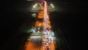 Havadan görüntülendi Büyük göç başladı; bazı noktalarda trafik durma noktasına geldi