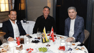 İstanbulda özel görüşme Fenerbahçe başkan adayı Hakan Safi ile Paolo Maldini bir arada