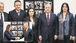 CHP’de bayramlaşma iki adrese bölündü