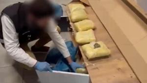 TV ünitesine zulaladı Kargo aracılığıyla 7 kilo skunk sevkiyatı