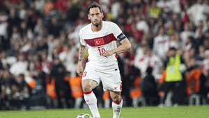 Fenerbahçeden Hakan Çalhanoğlu ve Robert Lewandowski harekatı Menajeri İstanbula geldi