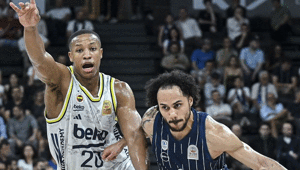 Anadolu Efes, Fenerbahçeyi mağlup etti ve seriyi uzatmayı başardı