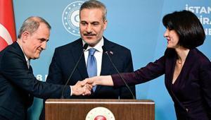 Türkiye- Azerbaycan-Gürcistan Dışişleri Bakanları Toplantısı yapıldı Rusya-Ukrayna savaşının barışa ulaşması elzem