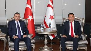 Bakan Çiftçi temaslar için KKTCye geldi