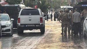 Engelli kardeşini ve polis memurunu yaraladı, operasyonla etkisiz hale getirildi