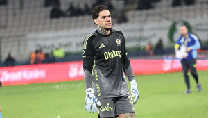 Fenerbahçede Ederson, moral kazandı Gelecek kararı
