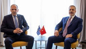 Dışişleri Bakanı Hakan Fidan, Sofyada Yunanistan Dışişleri Bakanı Yerapetritis ile görüştü
