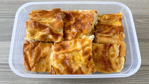 El Açmasından Farksız: Çıtır Çıtır Terbiyeli Börek Tarifi