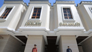 İçişleri Bakanlığından gözaltında kötü muamele iddialarına soruşturma