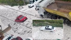 Dört kenti dolu vurdu Sokaklar bembeyaz oldu, yollar kapandı