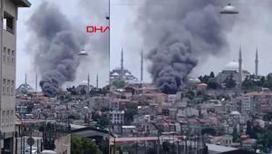 Son dakika... Fatihte binadaki yangın araçlara sıçradı