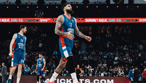 Anadolu Efeste pivot Vincent Poirier ile yollar ayrıldı