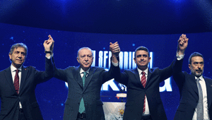 Son dakika... CHPden istifa eden Haymana Belediye Başkanı Levent Koç AK Partiye geçti Rozetini Cumhurbaşkanı Erdoğan taktı