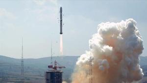 SpaceXin Falcon 9 roketi Aya çarpabilir