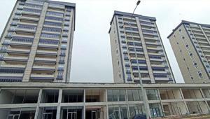 Onlarca kişi depremde ölmüştü Bad-ı Saba Konutları’na ilişkin 2 kamu görevlisi hakkında dava açıldı