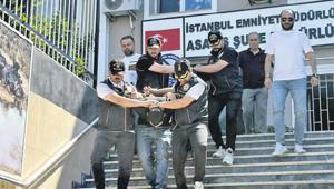 Postacı kılığında cinayet