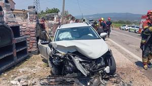Balıkesir Erdekte zincirleme kaza Hastane çalışanı yaşamını yitirdi: 2 yaralı