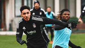 Beşiktaşta Emirhan Topçuya sürpriz talip