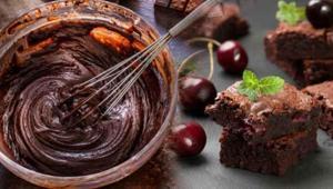 Kirazları alan mutfağa koşsun En güzel brownie: Fırını ısıtmayın