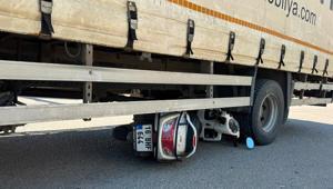 Çarpıştığı kamyonetin altında kalan motosikletli 7 gün sonra hayatını kaybetti