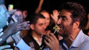 Mahsun Kırmızıgül 100 bin kişinin önünde sahne aldı Bu geceyi ömrüm boyunca unutmayacağım