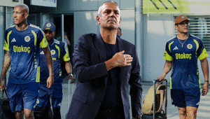 Fenerbahçede yıldız futbolcu ayrılığı kafasına koydu Son karar İsmail Kartalın