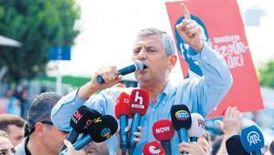 Özel’den 3 dava tepkisi