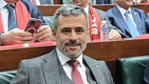 Afyonkarahisarda belediye başkanına bıçaklı saldırı Oğlu yaralandı