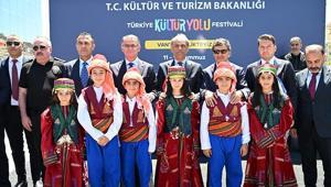 Vanda 9 gün sürecek kültür, sanat ve lezzet şöleni başladı