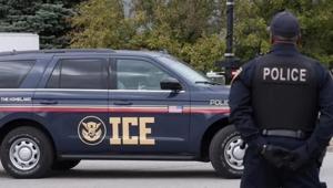 ABDde ICE operasyonunda kan döküldü Kaçmaya çalışan sürücü vurularak öldürüldü