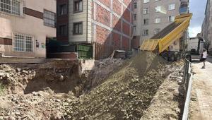 Bahçelievlerde korkutan çökme 15 daire apar topar boşaltıldı: Kritik inceleme sürüyor