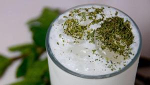 Yazın en serin tarifi Ayrana soda ekleyen vazgeçemiyor: Dolaptan eksik etmeyin