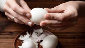 Mutfakta şaşırtan yöntem Yumurta haşlarken neden şeker eklemelisiniz