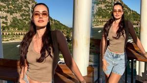 Fahriye Evcen tatile doymadı Formda haliyle dikkat çekti