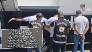 İstanbulda durdurulan otobüsten cephanelik çıktı