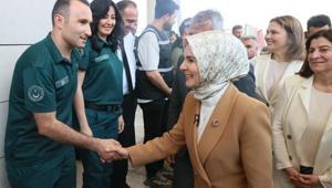 Bakan Göktaş Kapıkulede gurbetçileri karşıladı