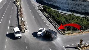Şanlıurfada 3 kişinin hayatını kaybettiği feci kazanın görüntüleri ortaya çıktı Saniye saniye kamerada