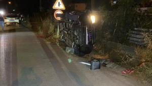 Bursada feci kaza Takla atan araç çitlere çarparak durabildi; 2 yaralı