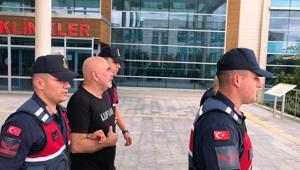 Ünlü yönetmen Ezel Akay gözaltında Evinden çıkanlar şoke etti