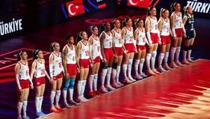 TÜRKİYE-ÇİN 2026 FIVB MİLLETLER LİGİ YARI FİNAL MAÇI | Filenin Sultanları 2026 VNL yarı final maçında Çin karşısında parkeye çıkacak Maç ne zaman saat kaçta hangi kanalda