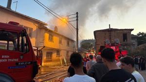 Bursada 2 katlı evi alevler sardı 30 yaşındaki gençten acı haber