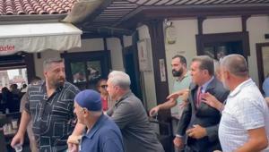 Özgür Özelin cuma namazı çıkışında arbede YENİ Partili vekilden vatandaşa tekme