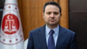 Bakan Gürlekten 6 Şubat mesajı: Asrın felaketine karşı asrın dayanışması